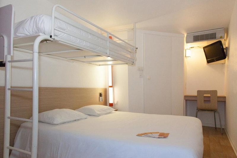 Premiere Classe Saint Malo CHAMBRES RENOVEES, Saint-Jouan-des-Guérets, France