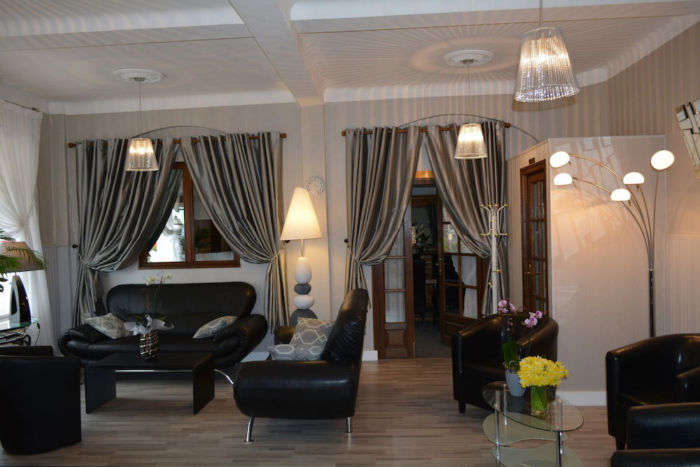 Hotel · Hôtel Saint Yves, Le Treport