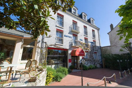 Hotel Val De Loire, Azay-le-Rideau, France