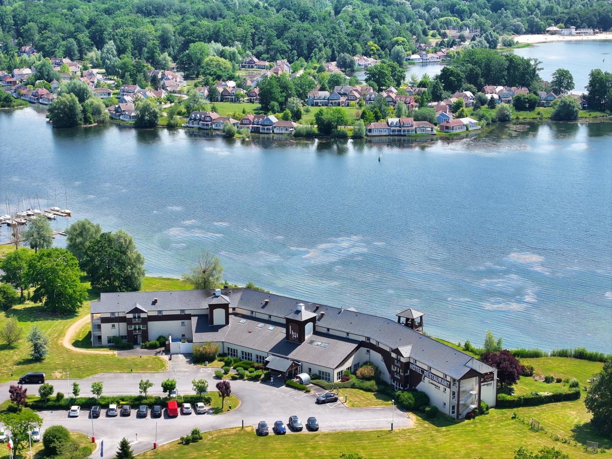 Hotel · Hôtel du Golf de l'Ailette, The Originals Relais, Chamouille