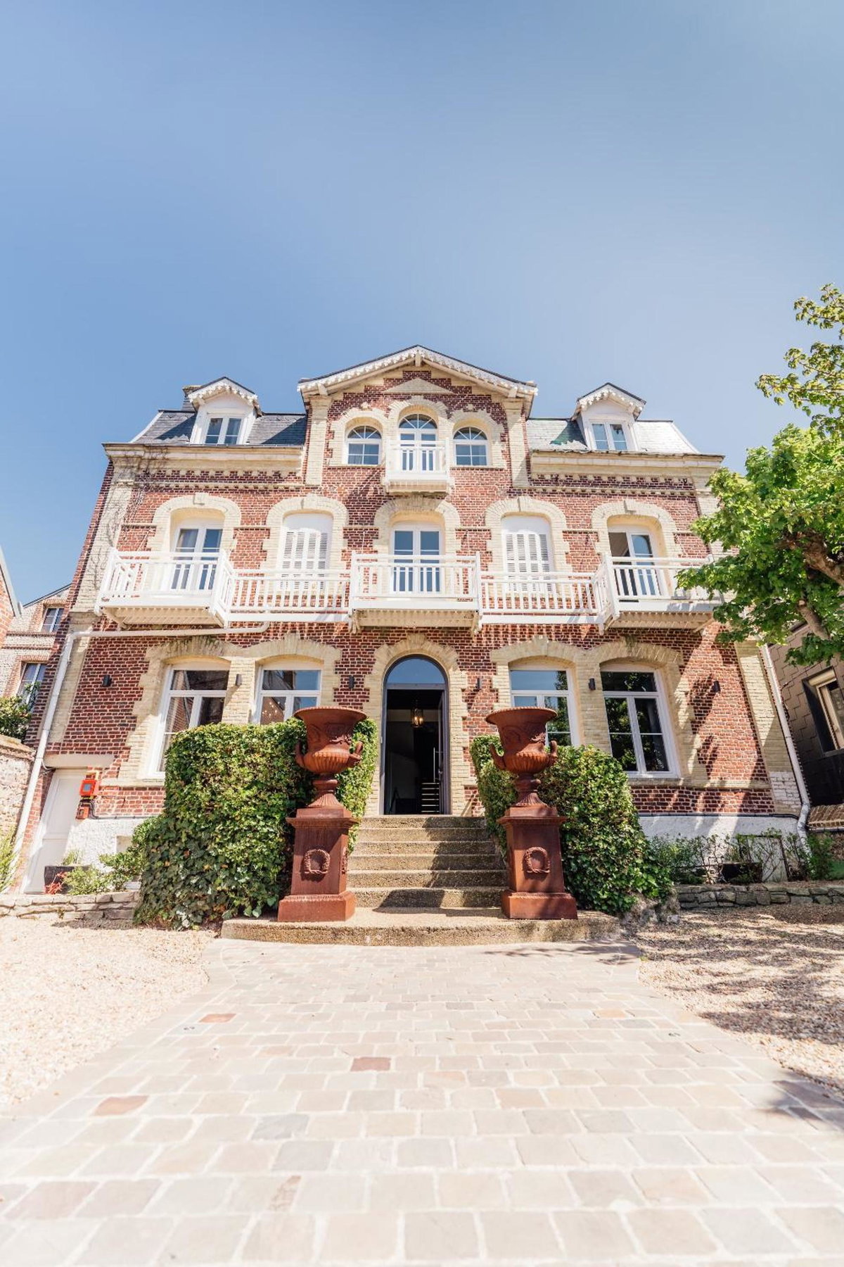 Hotel · La villa 10 HÔTEL SPA, Étretat