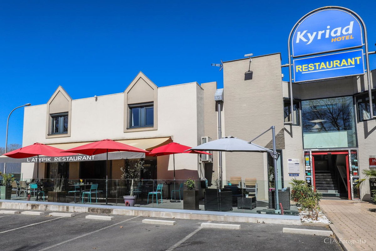 Hotel Restaurant Kyriad Brive Centre, France