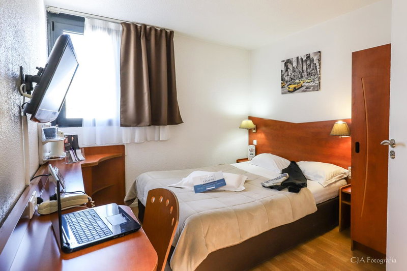 Hotel Restaurant Kyriad Brive Centre, Brive-la-Gaillarde, France