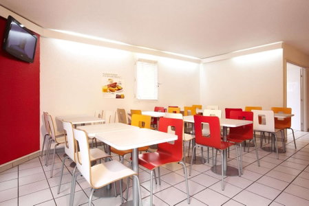 Premiere Classe Avignon Courtine, Avignon, France