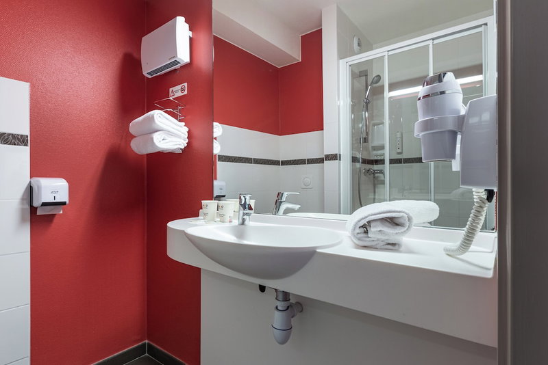 ACE Hôtel Chartres, Le Coudray, France