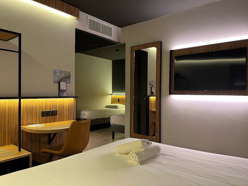 B&B HOTEL Clermont-Ferrand A71/A75 La Méridienne, Clermont-Ferrand, France