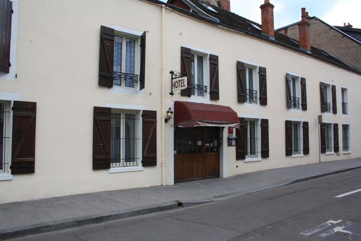 Hôtel République, France