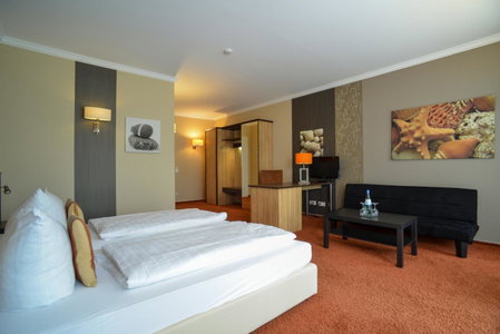 M13 Hotel, Riol, Germany