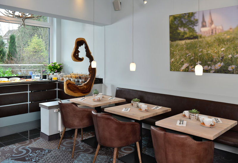Hotel UHU Garni Köln, Cologne, Germany