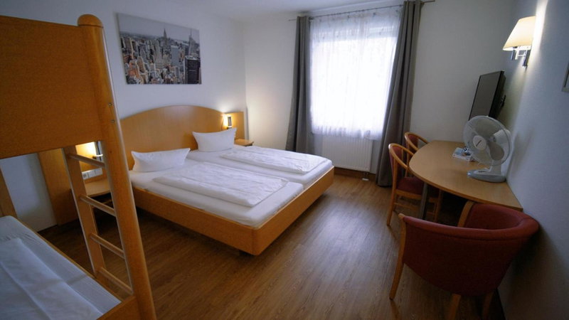 Hotel SunParc - SHUTTLE zum Europa-Park Rust 4km & Rulantica 2km, Ringsheim, Germany