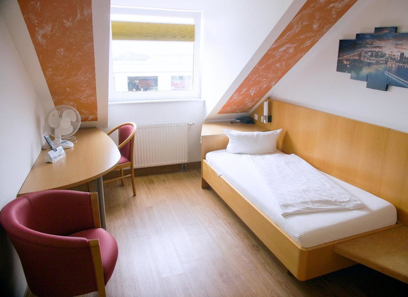 Hotel SunParc - SHUTTLE zum Europa-Park Rust 4km & Rulantica 2km, Ringsheim, Germany