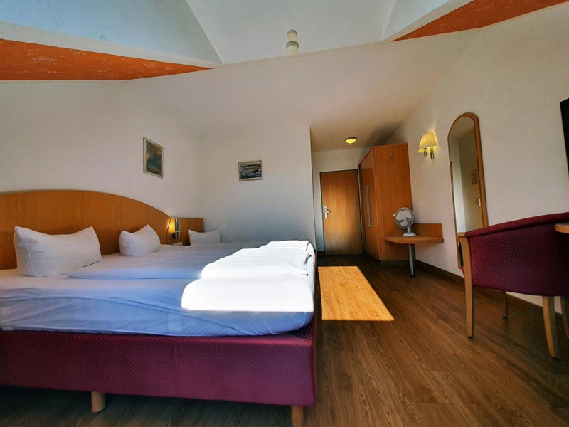 Hotel SunParc - SHUTTLE zum Europa-Park Rust 4km & Rulantica 2km, Ringsheim, Germany