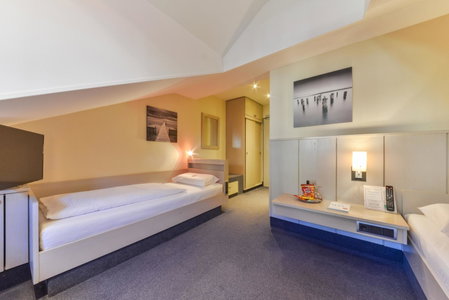 Hotel Schiller, Olching, Germany