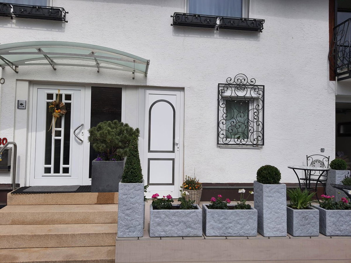 Villa Quattro Ducati, Germany