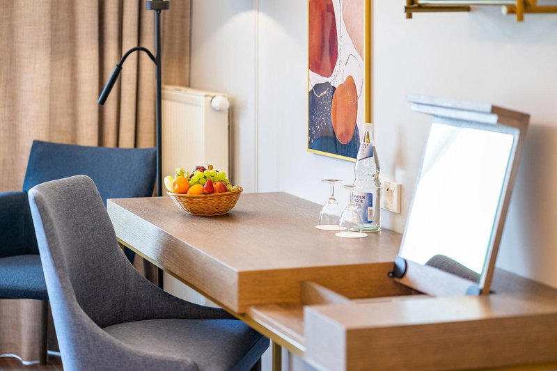 SEETELHOTEL Pommerscher Hof das Wellnesshotel im Herzen der Kaiserbäder mit direktem Zugang zur Wellnessoase Shehrazade, Heringsdorf, Germany
