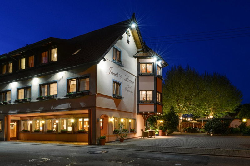 Jauch's Löwen Hotel-Restaurant, Neuershausen, Germany