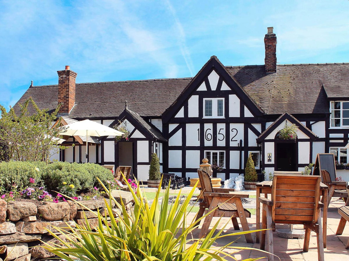 Hotel · White Lion Hotel, Crewe