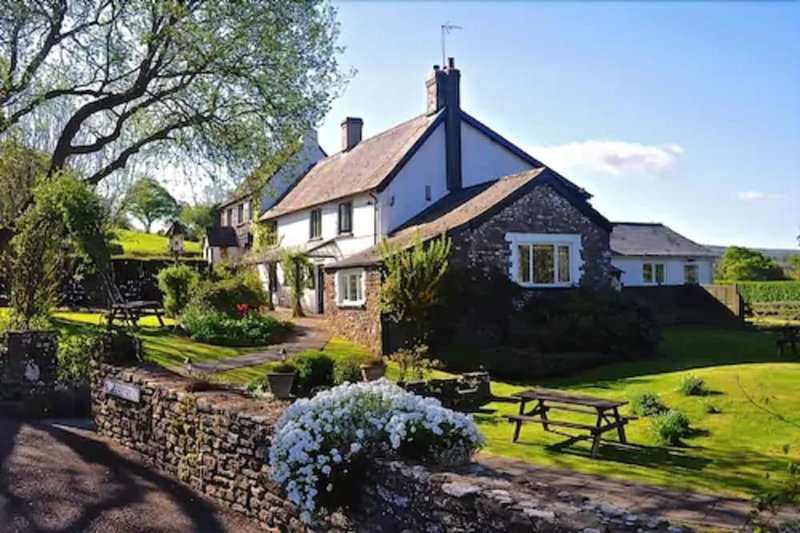 The Greyhound Inn & Hotel, Usk, United Kingdom