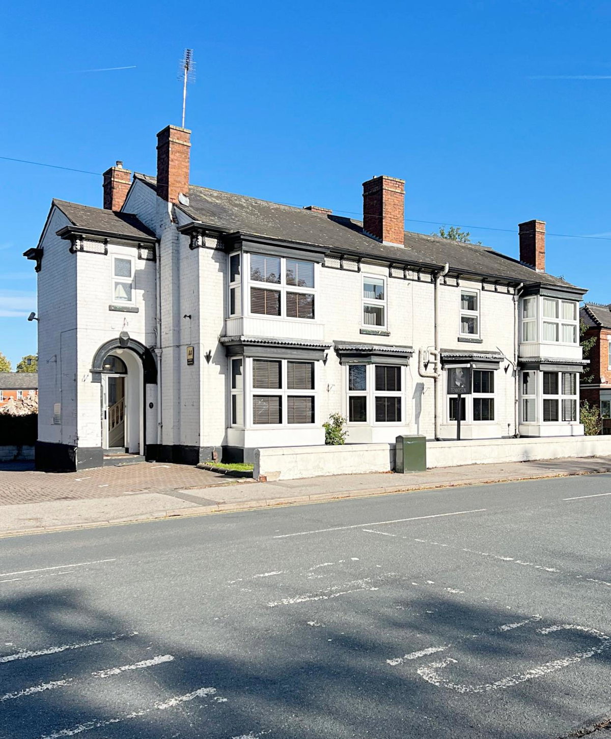 Hotel · Tennyson, Lincoln