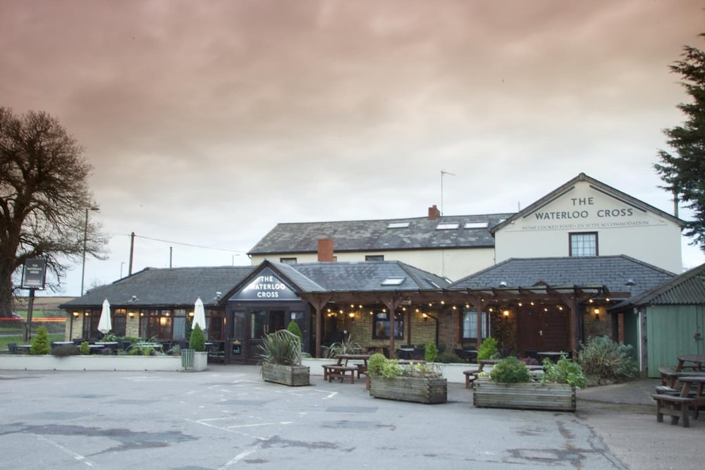 Hotel · Waterloo Cross, Devon by Marston's Inns, Cullompton