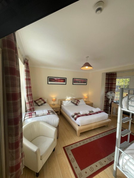 Oakhurst Gatwick and holiday parking five pounds per day and transport between six am and eleven pm, Crawley, United Kingdom