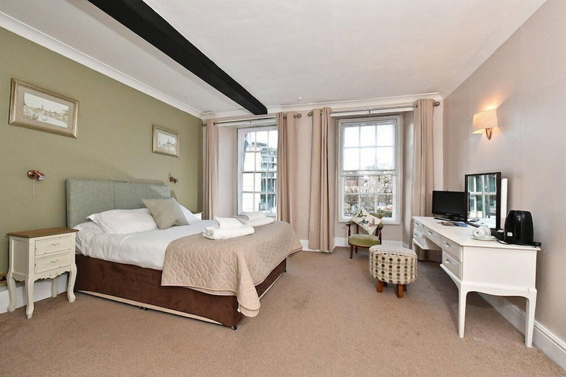 The Lansdowne Hotel, Calne, United Kingdom