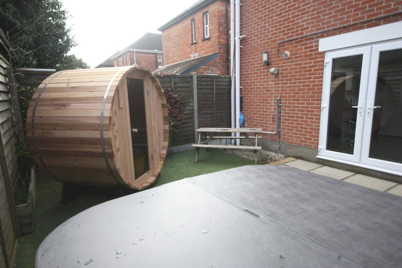 Holiday Home Hot Tub & Sauna, Bournemouth, United Kingdom