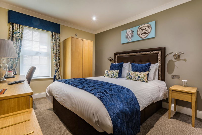 The Golden Lion Hotel, St Ives, Cambridgeshire - The Coaching Inn Group, St Ives, United Kingdom
