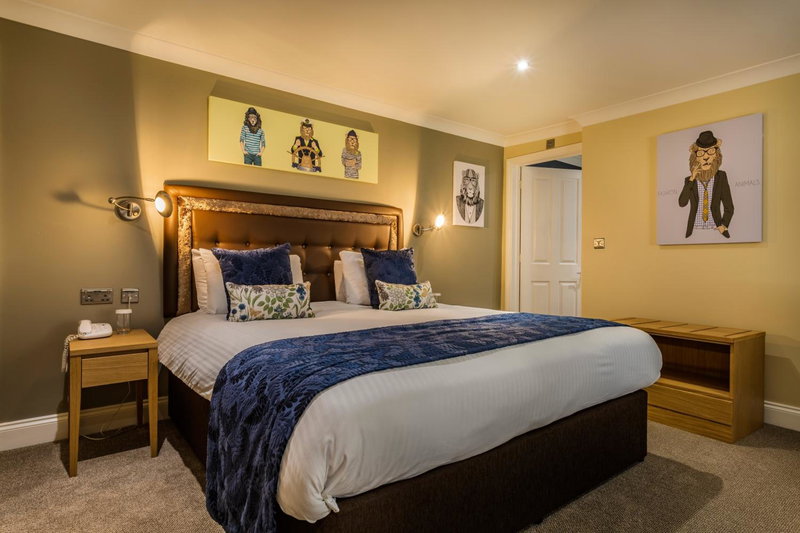 The Golden Lion Hotel, St Ives, Cambridgeshire - The Coaching Inn Group, St Ives, United Kingdom