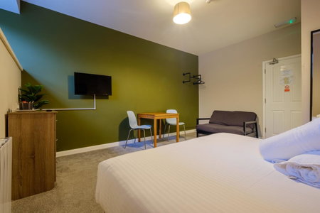 Station Lodge - FREE off-site Health Club access with Pool, Sauna, Steam Room & Gym, Windermere, United Kingdom