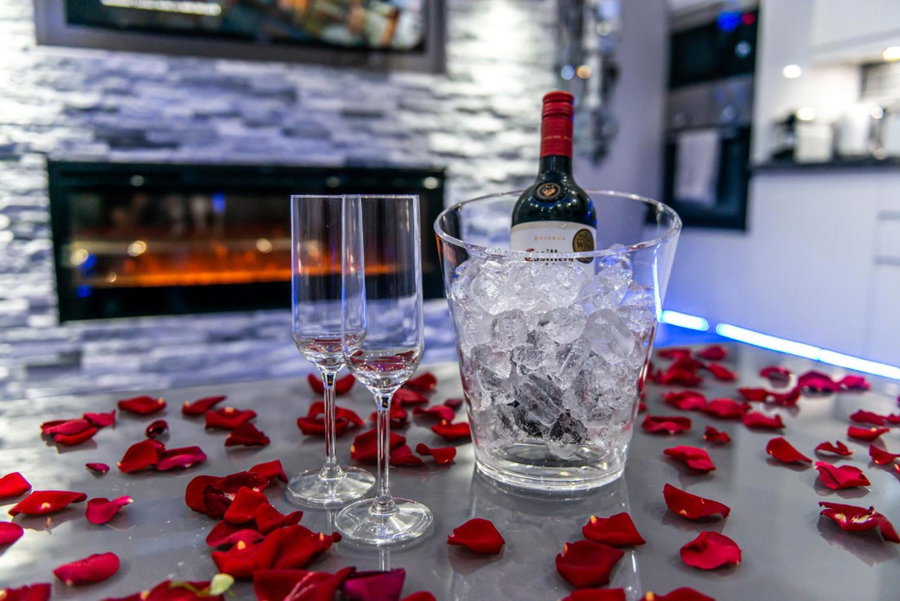 Velmora Suites Bradford, Bradford, United Kingdom
