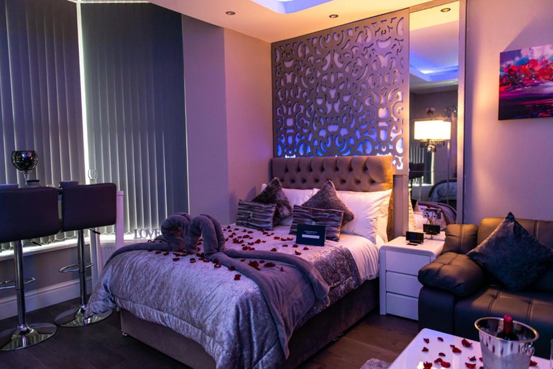 Velmora Suites Bradford, Bradford, United Kingdom