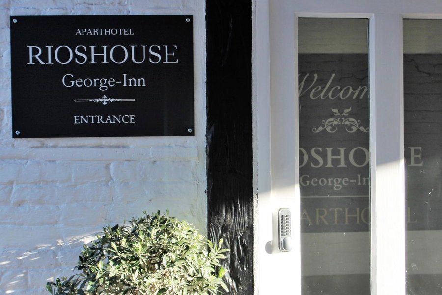 RIOSHOUSE George-Inn, Gerrards Cross, United Kingdom