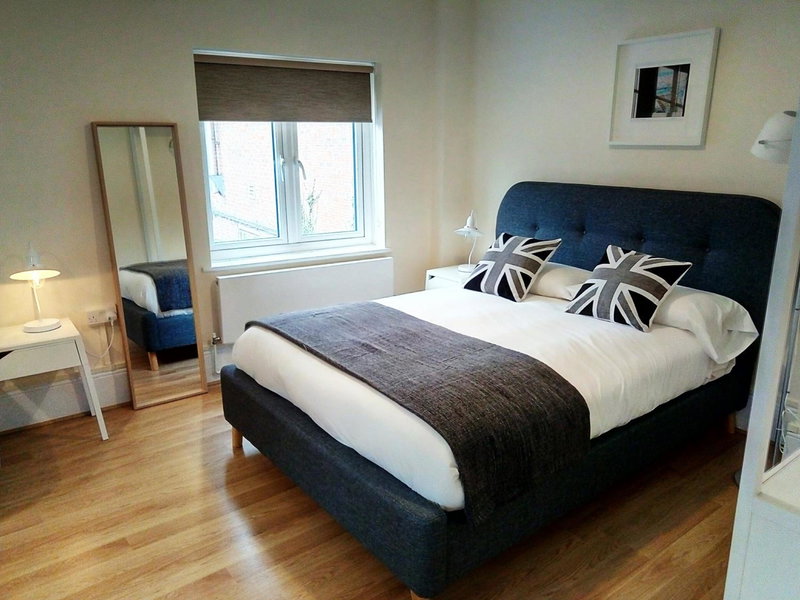 RIOSHOUSE George-Inn, Gerrards Cross, United Kingdom