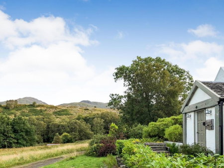 Old Kyle Farm - Stunning Views - 2 mins from Skye Bridge, Kyleakin, United Kingdom