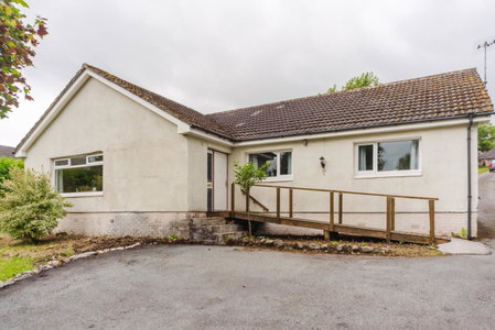 Old Kyle Farm - Stunning Views - 2 mins from Skye Bridge, Kyleakin, United Kingdom