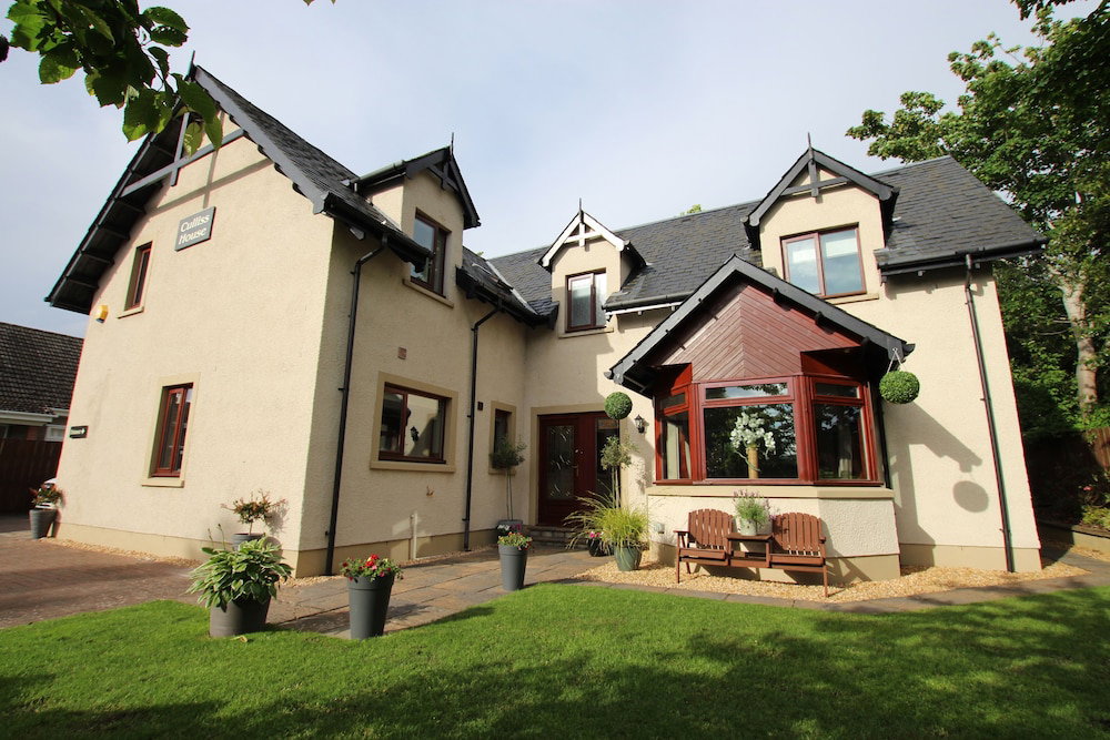 Culliss House, Великобритания