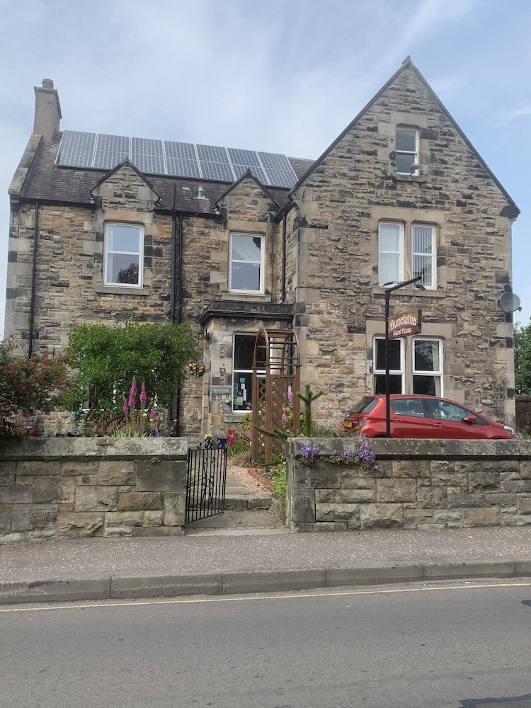 Hotel · Dunclutha Guest House, Leven