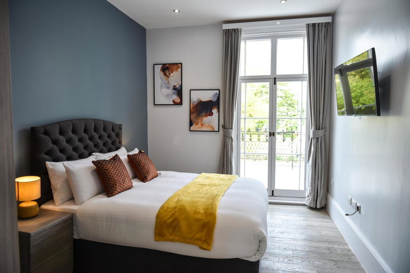 Victoria Colonnade Aparthotel, Leamington Spa, United Kingdom