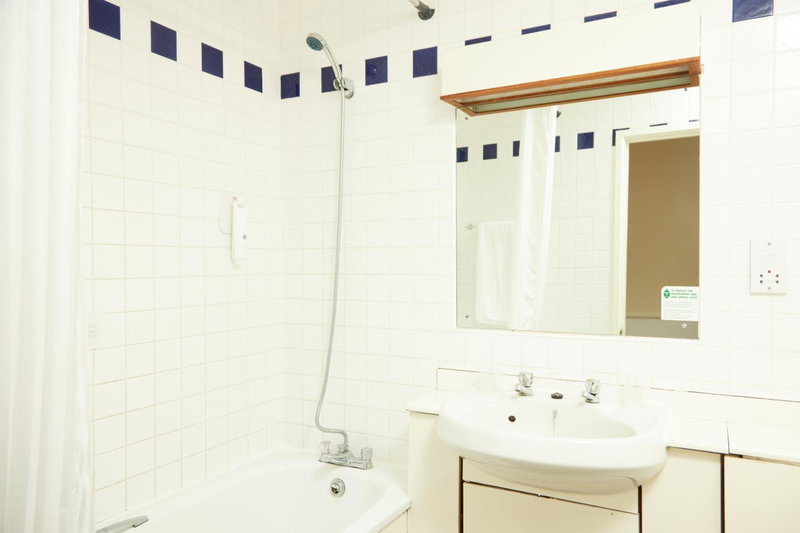 Bear Hotel by Greene King Inns, Havant, United Kingdom