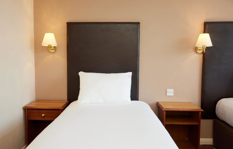 Bear Hotel by Greene King Inns, Havant, United Kingdom