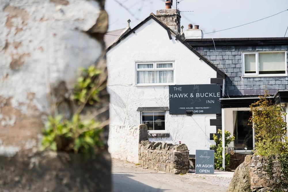 Hotel · The Hawk & Buckle Inn, Llannefydd