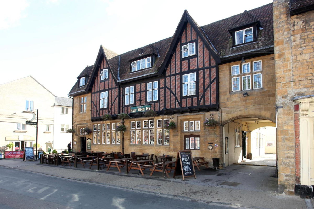 Hotel · Half Moon, Sherborne by Marston's Inns, Sherborne