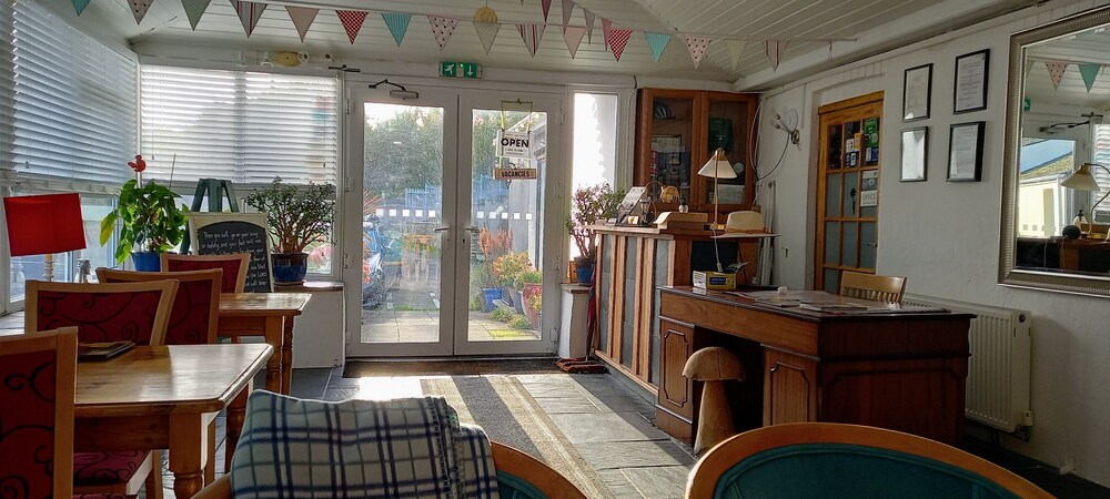 Hotel · Ivybridge Guest House, Goodwick