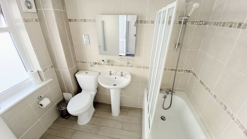 Ivybridge Guest House, Goodwick, United Kingdom
