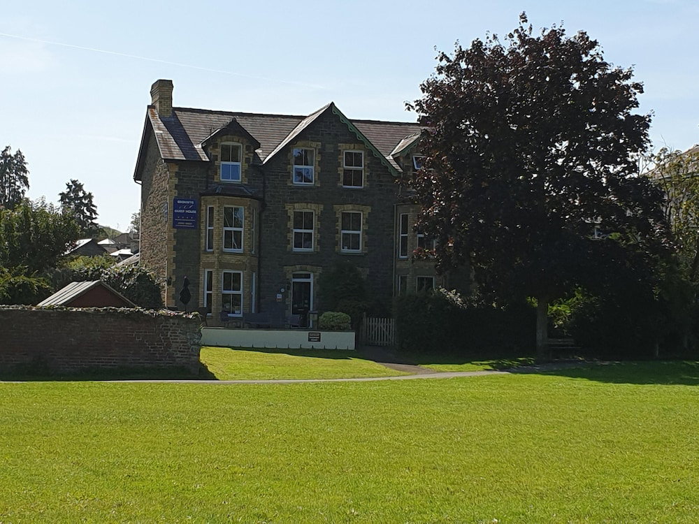 Hotel · Bronwye Guest House, Builth Wells
