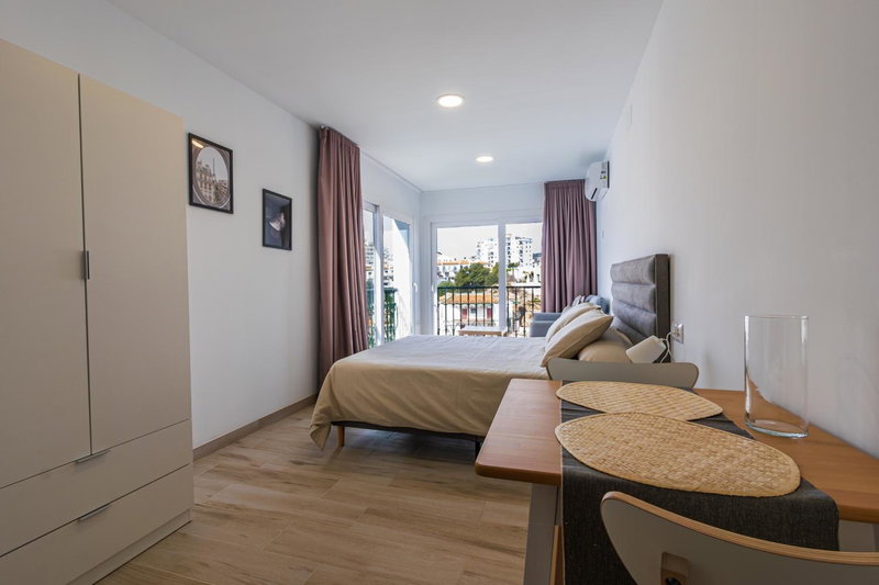 Apartamentos Turisticos José Cruz, Nerja, Spain