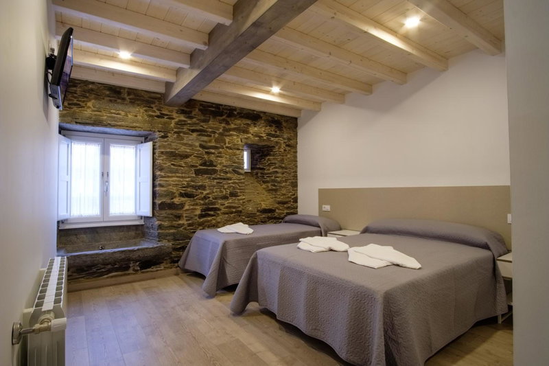 Pensión Domus Gallery, Arzúa, Spain