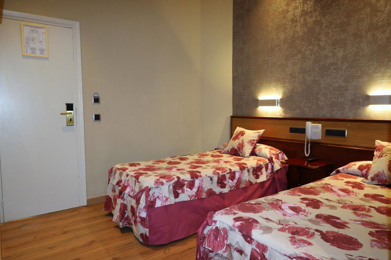 Hostal Hispano - Argentino Gran Vía, Madrid, Spain