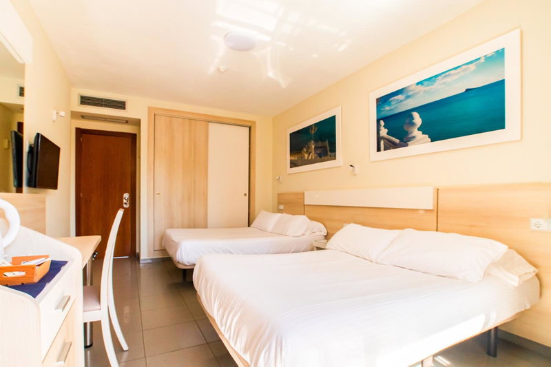 Marina Resort Benidorm - The Original Benidorm Vibe, Benidorm, Spain